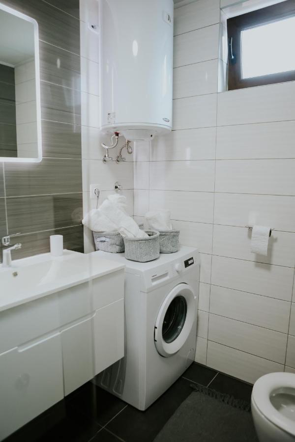 Apartman Nikola Gospić エクステリア 写真