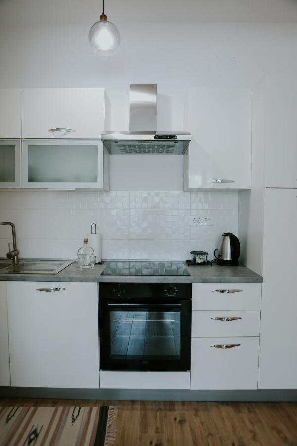 Apartman Nikola Gospić エクステリア 写真