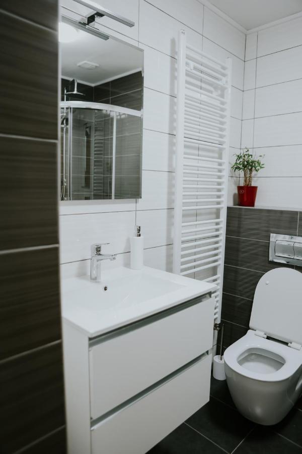 Apartman Nikola Gospić エクステリア 写真