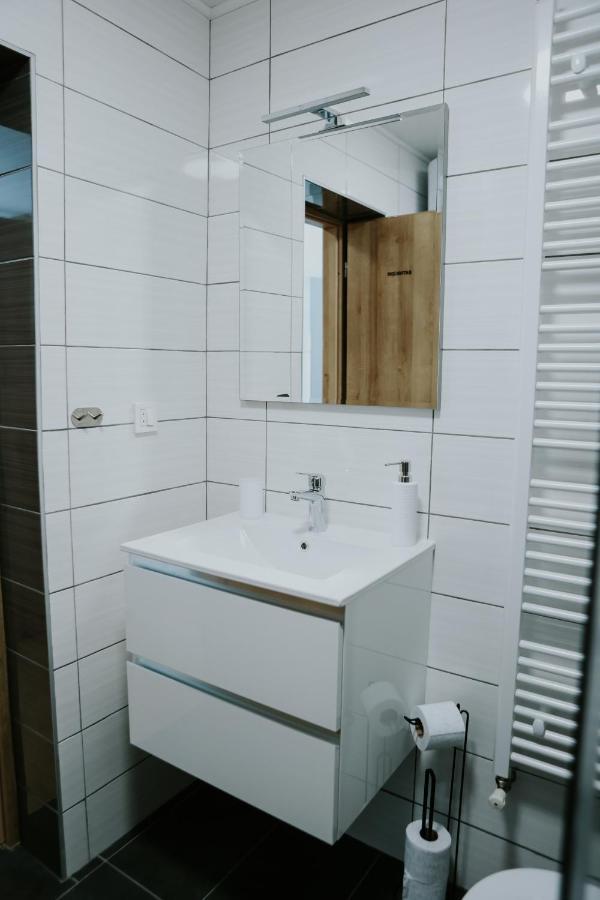 Apartman Nikola Gospić エクステリア 写真
