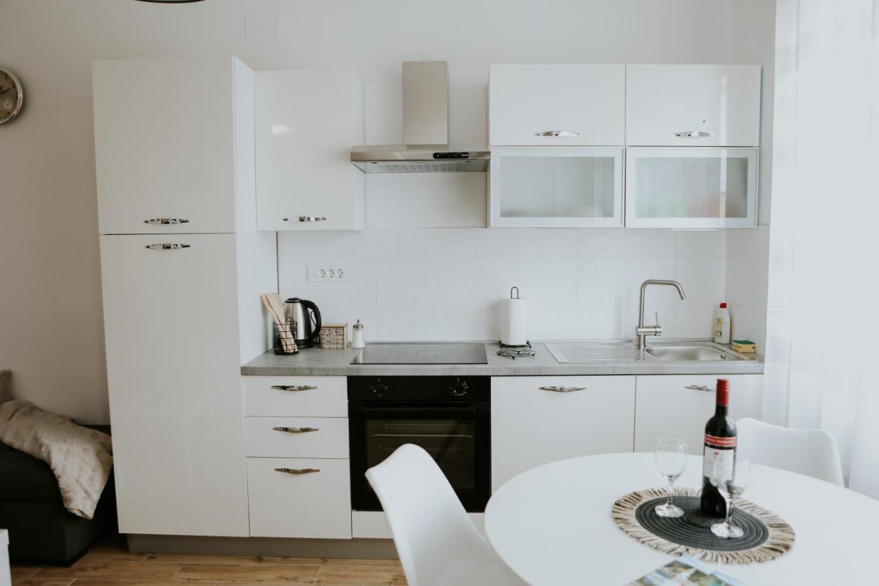 Apartman Nikola Gospić エクステリア 写真