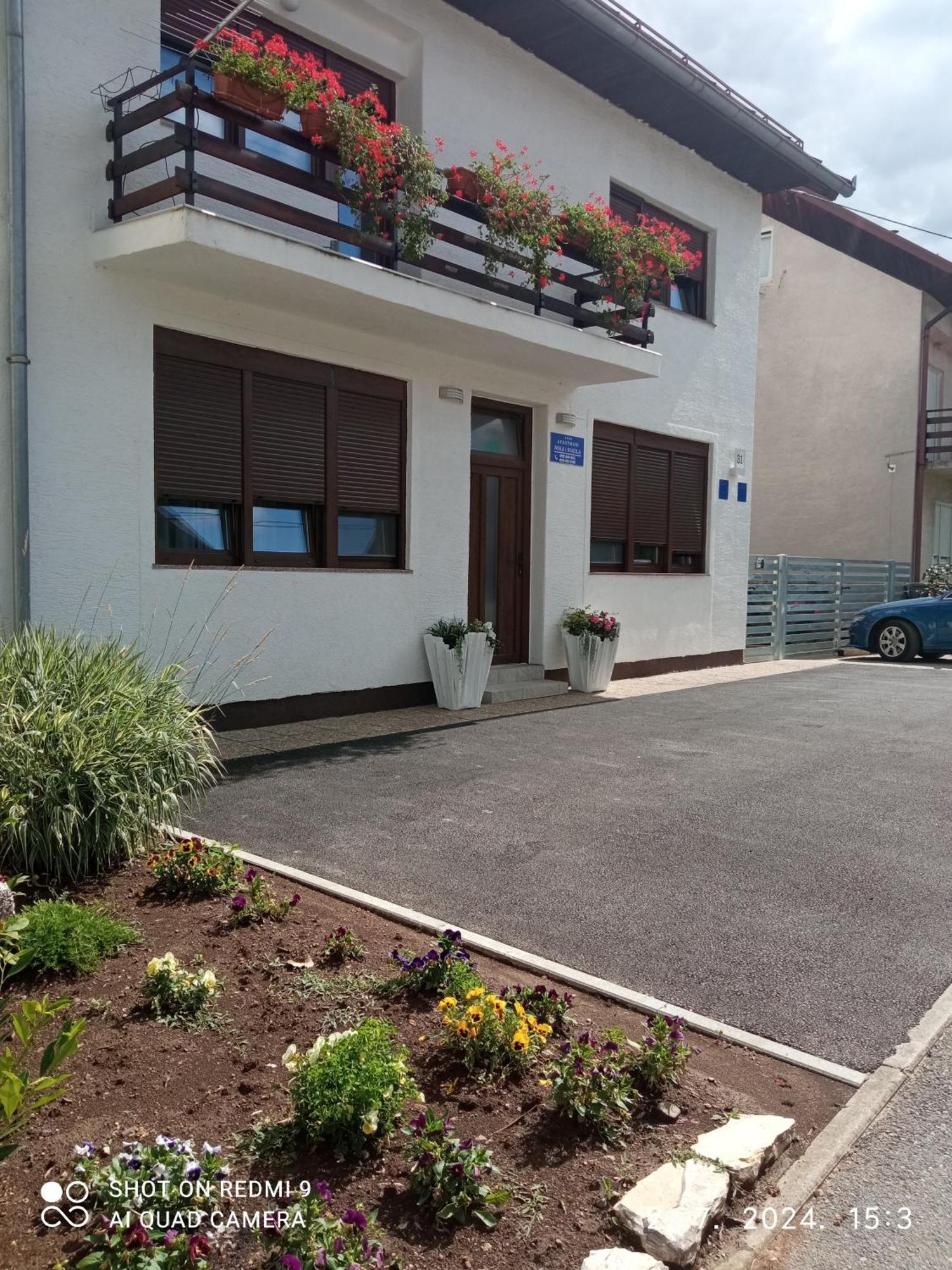 Apartman Nikola Gospić エクステリア 写真